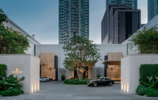 Four Seasons Hotel, Bangkok @ Chaopraya River A Riverside Urban Resort in the Heart of Bangkok Make your way to Bangkok’s coveted riverside and discover our urban sanctuary in the city’s creative district. Surrounded by galleries, boutiques, restaurants and cafés, our Hotel with two MICHELIN keys is a hub of energy and style. Take in sweeping river views from our outdoor lap and infinity pools, savour inventive cuisine in our collection of restaurants, find solace in one of our green courtyards or simply relax in one of our 299 guest rooms.