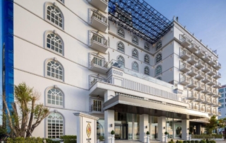 Situated right on the shore of the Mekong River. The hotel offers 94 comfortable rooms and suites to provide guests with the most convenient and safe stay. There is an all-day-dining restaurant, pool bar, and rooftop bar.