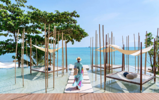 There’s a gently sloping little headland on the northern tip of Samui, where private hotel villas blend into the landscape of natural vegetation. Six Senses Koh Samui resort in Thailand, is a place where you can laze by a vast infinity pool and lose yourself while gazing out to the sweeping panoramas of the Gulf of Thailand.