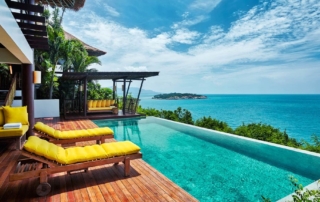 There’s a gently sloping little headland on the northern tip of Samui, where private hotel villas blend into the landscape of natural vegetation. Six Senses Koh Samui resort in Thailand, is a place where you can laze by a vast infinity pool and lose yourself while gazing out to the sweeping panoramas of the Gulf of Thailand.